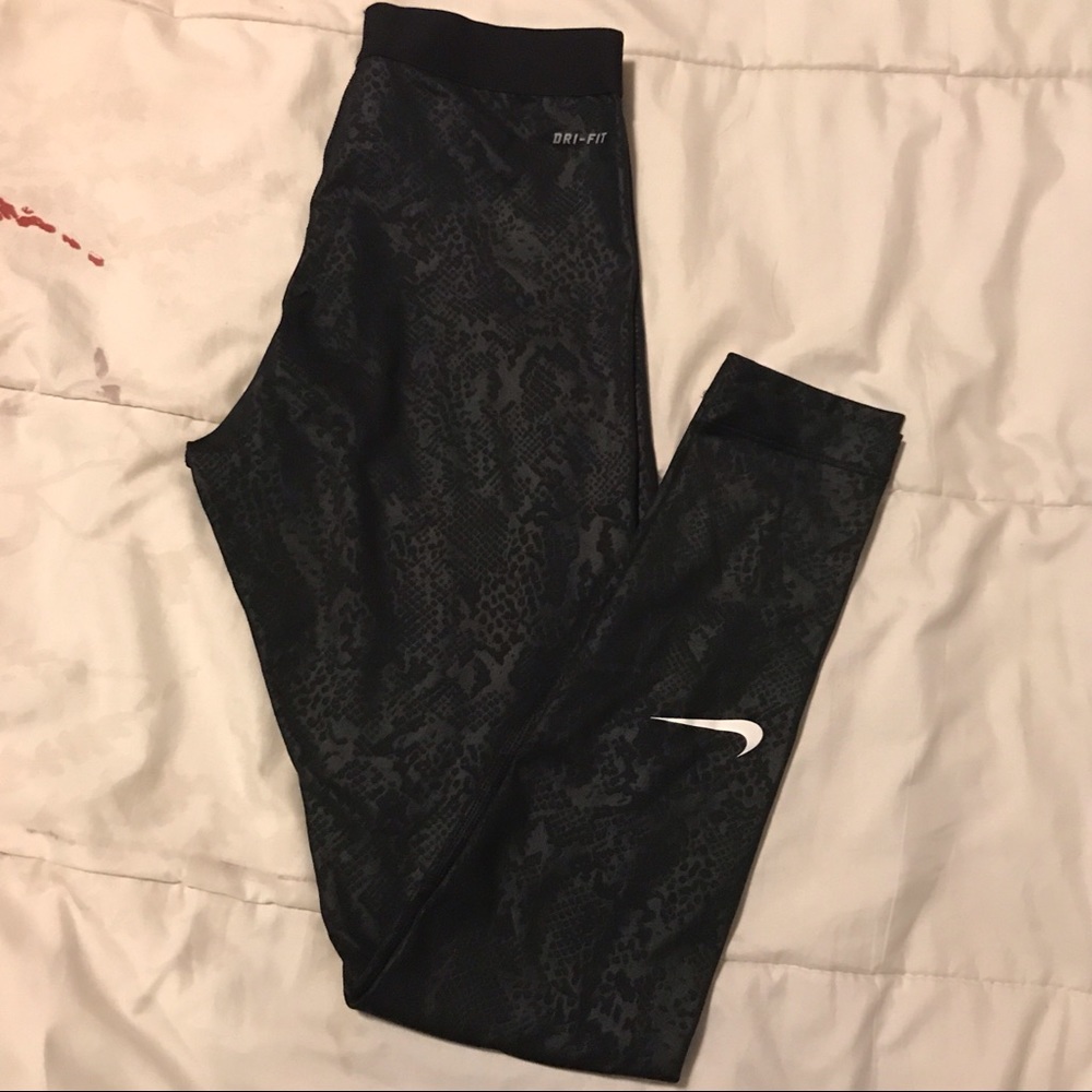 nike leggings